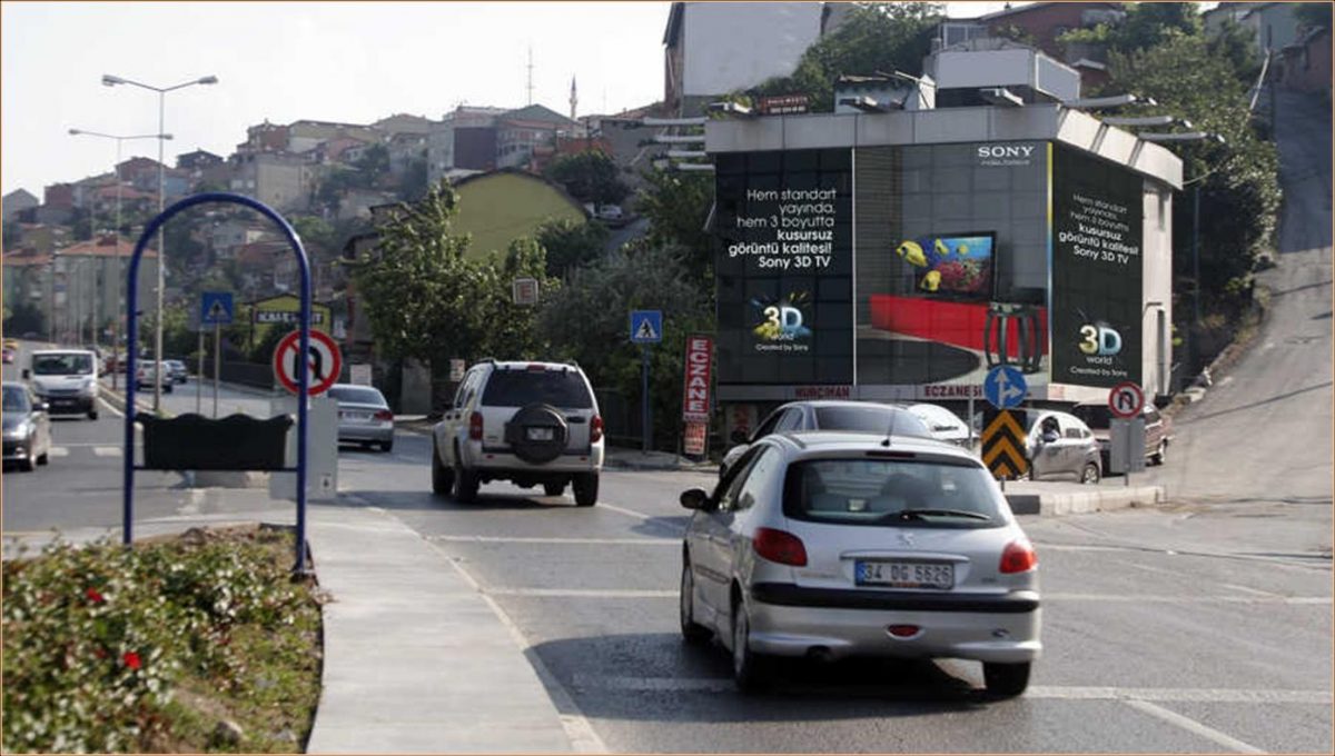 Sony cephe reklamı, İstinye, 2012